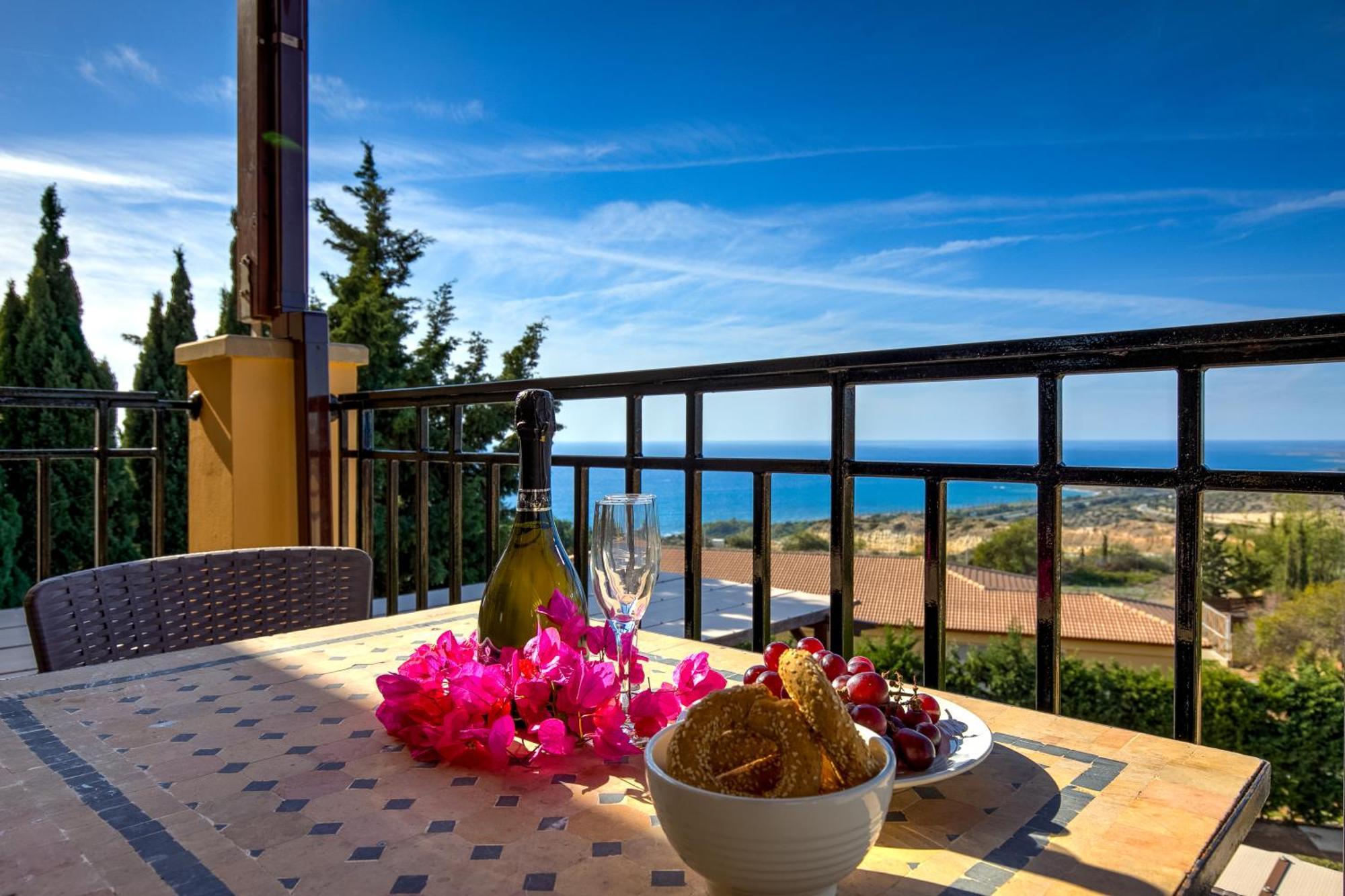 1 Bedroom Apartment Pyrgos With Beautiful Sea And Sunset Views, Aphrodite Hills Resort Kouklia Exterior foto
