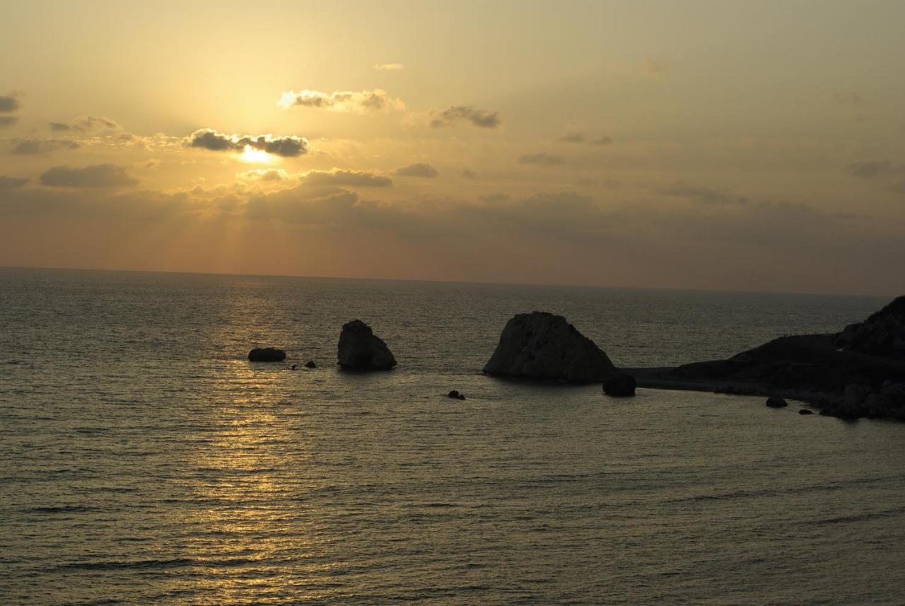1 Bedroom Apartment Pyrgos With Beautiful Sea And Sunset Views, Aphrodite Hills Resort Kouklia Exterior foto